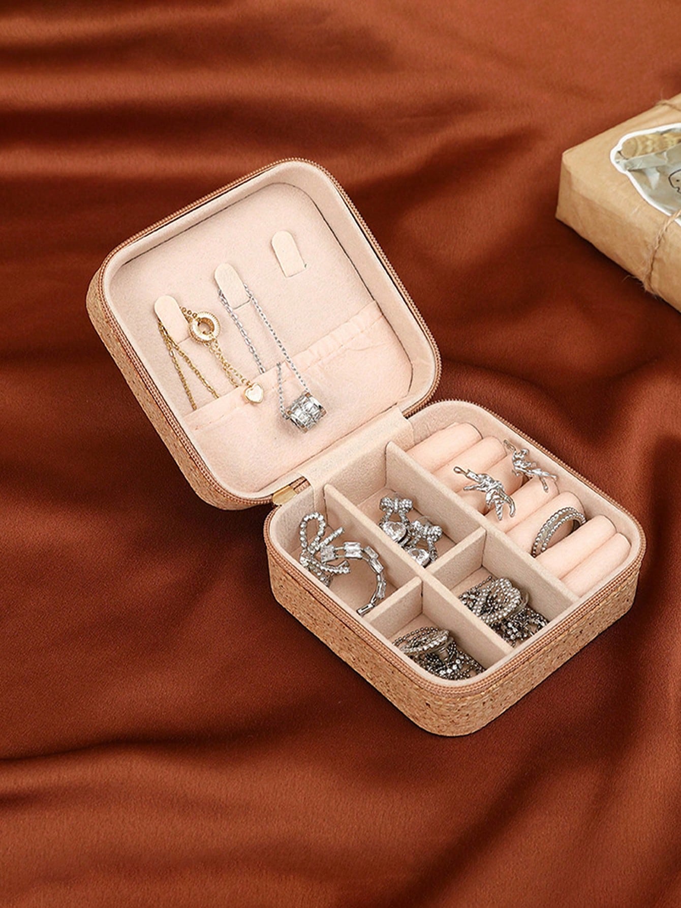 Vierkante vintage bohemien pat - Accessories Travel Jewelry Box recensie en prijs